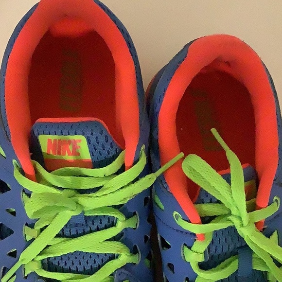 Nike Dual Fusion Run 2 Distinct Blue Flash Lime Shoe Womens 6 Sneaker. Preloved - Picture 3 of 6